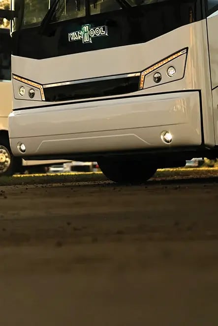 vehicles-van-hool-cx45-illuminated-emblem-feature-1