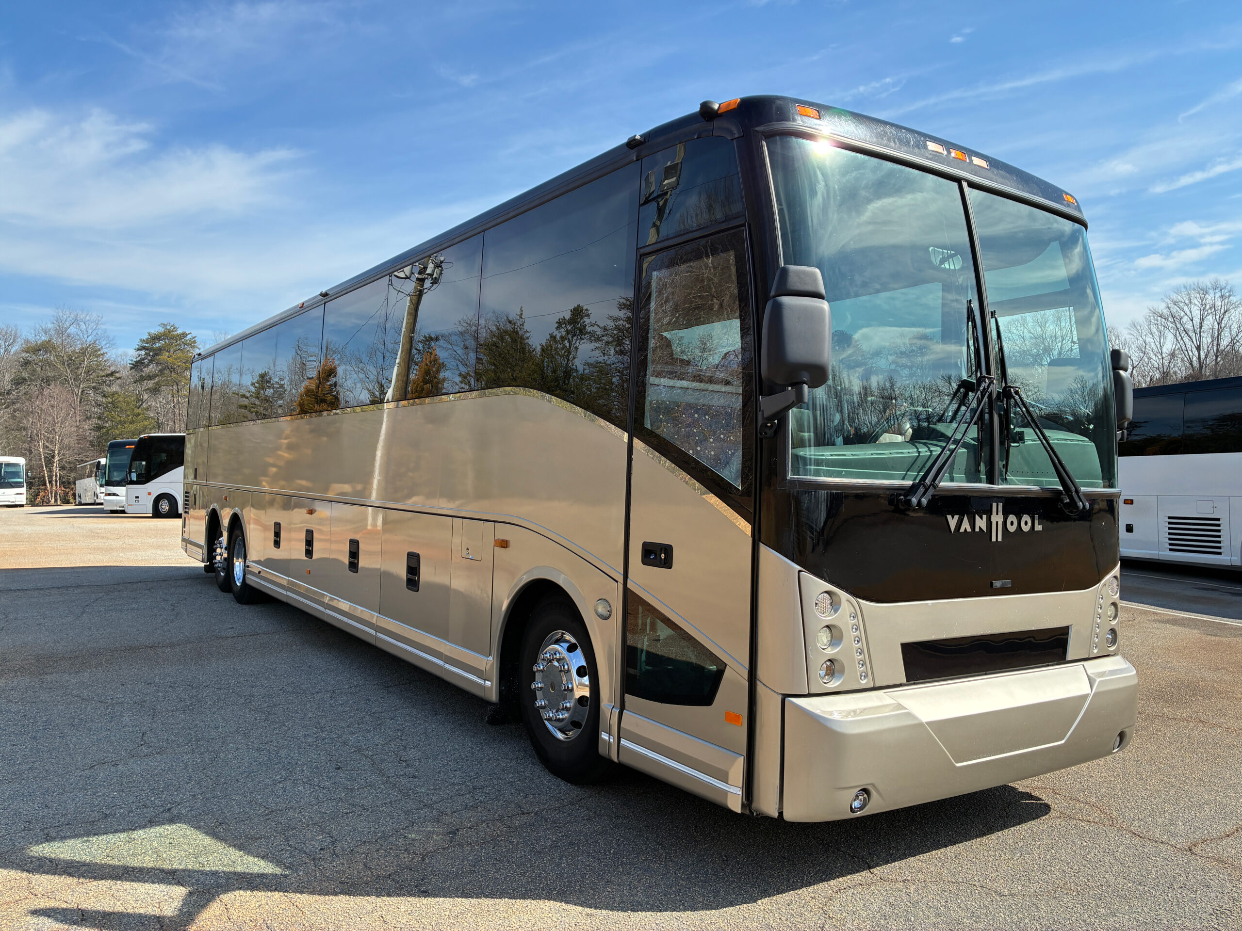 VANた(_ _).。o○さん専用 2018 Van Hool CX45 | ABC Companies